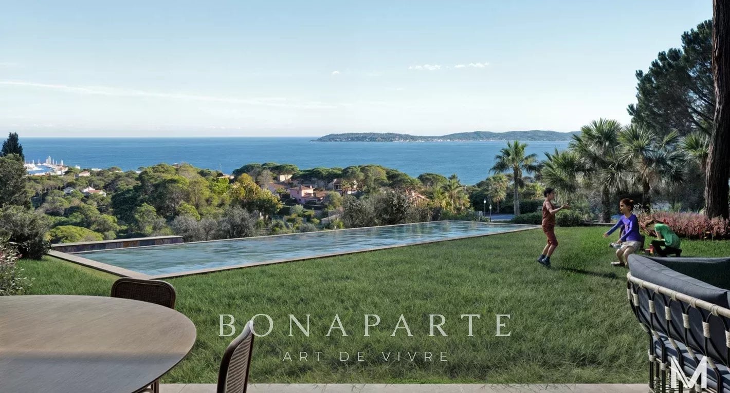 SAINTE-MAXIME - PROPRIETE D'EXCEPTION - VUE MER